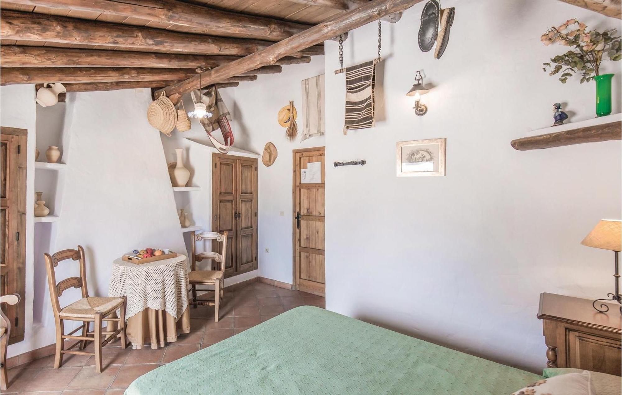 Cozy Home In Zahara De La Sierra With Kitchen Kültér fotó