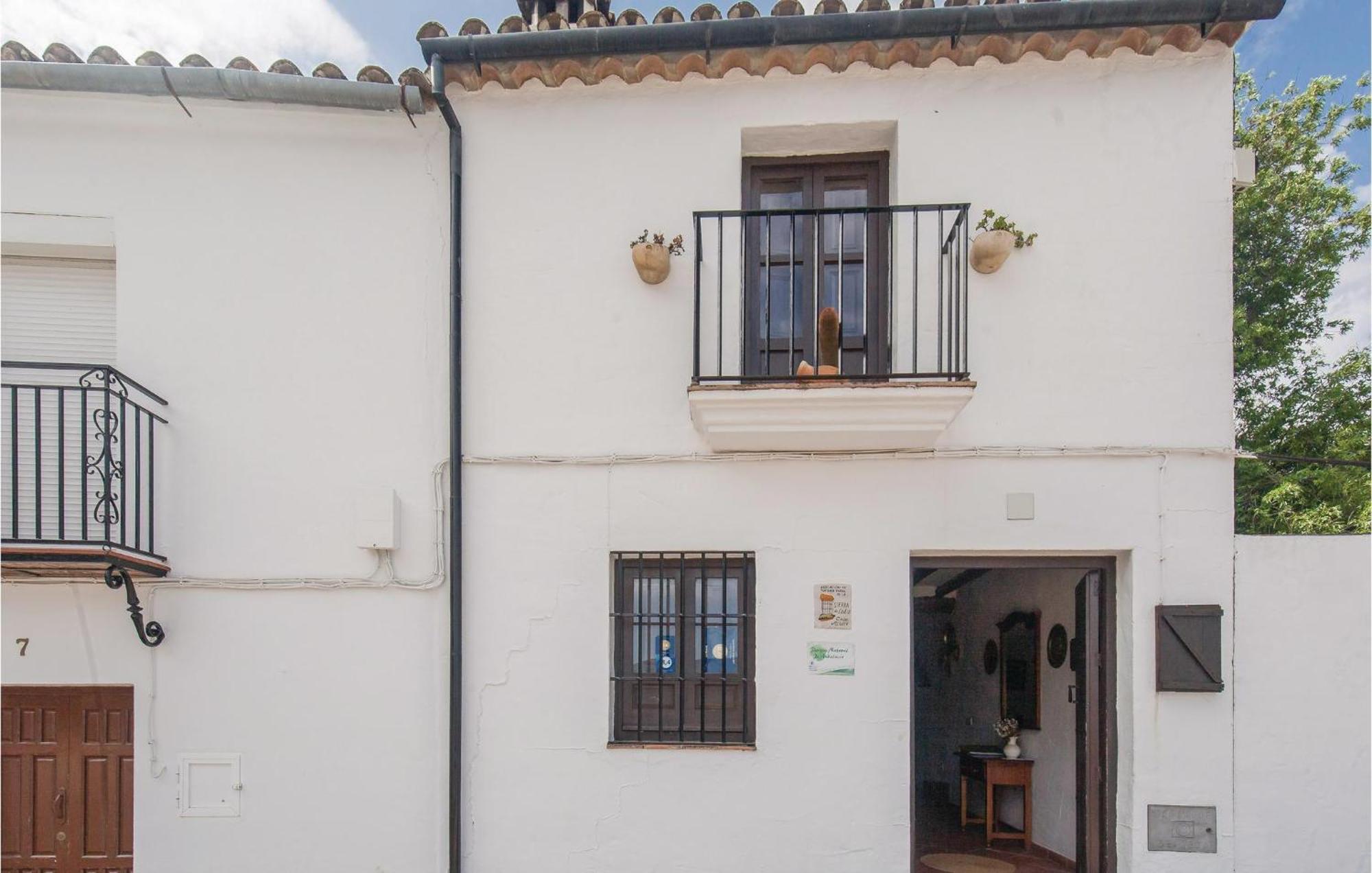 Cozy Home In Zahara De La Sierra With Kitchen Kültér fotó