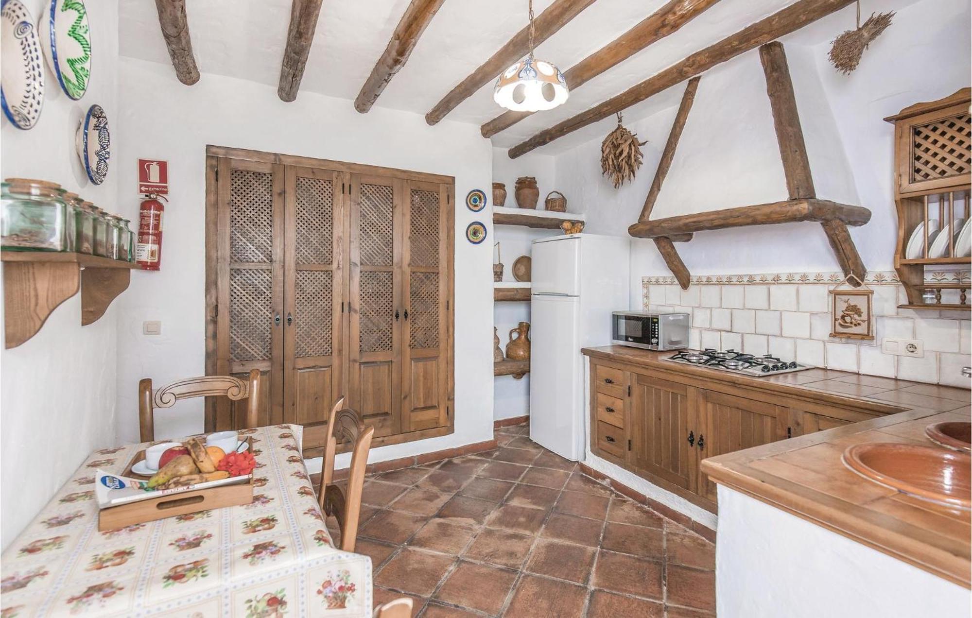 Cozy Home In Zahara De La Sierra With Kitchen Kültér fotó
