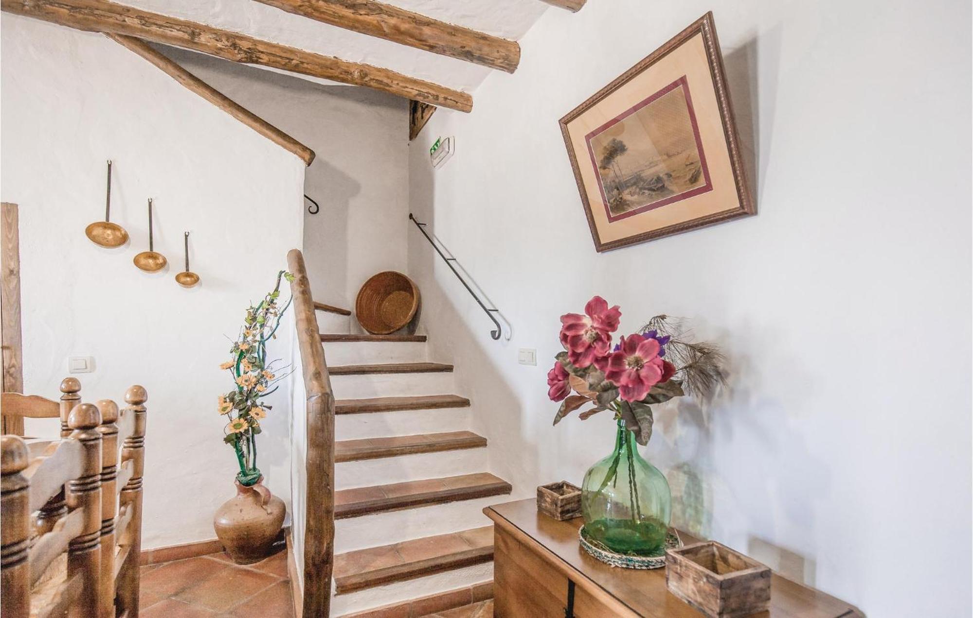 Cozy Home In Zahara De La Sierra With Kitchen Kültér fotó